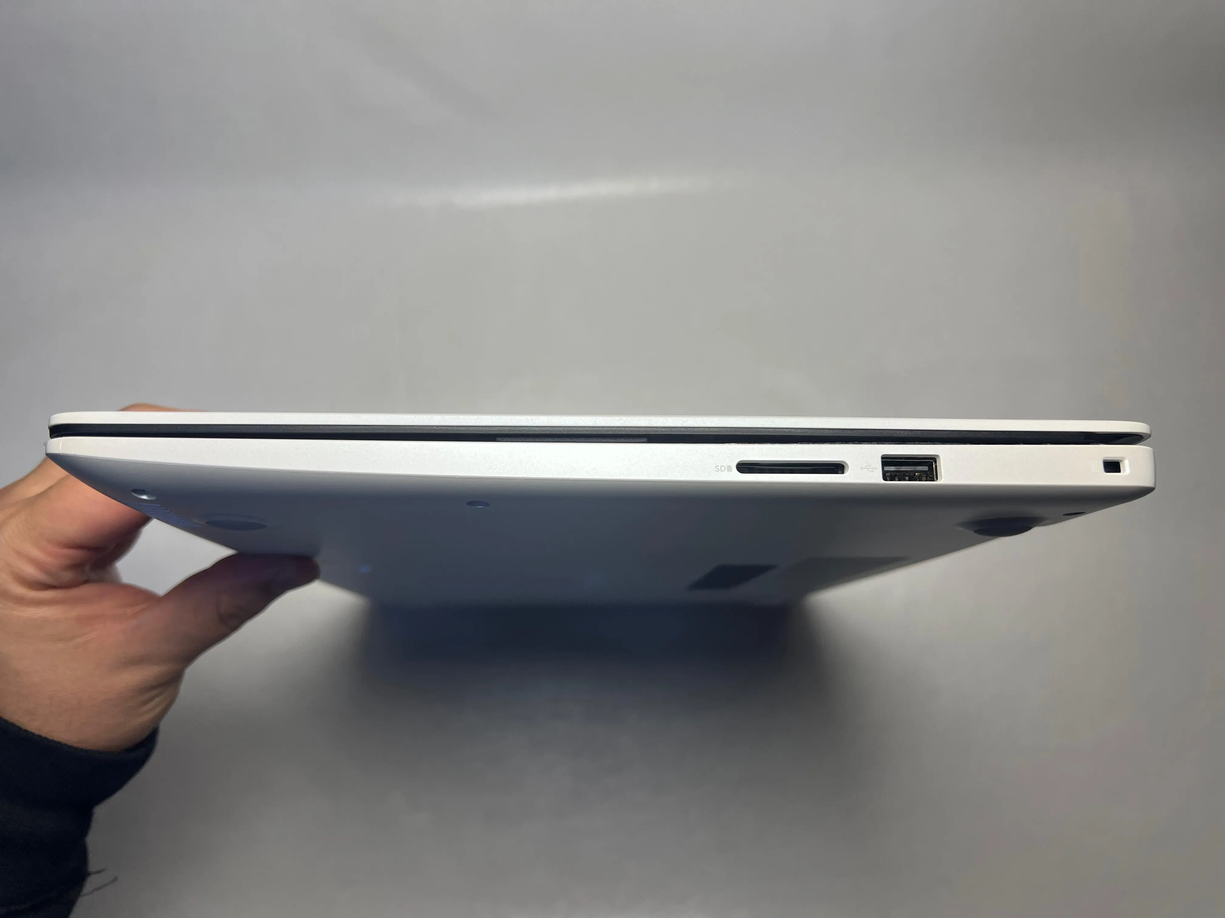 Dell Inspiron 15 300 — şəkil 1