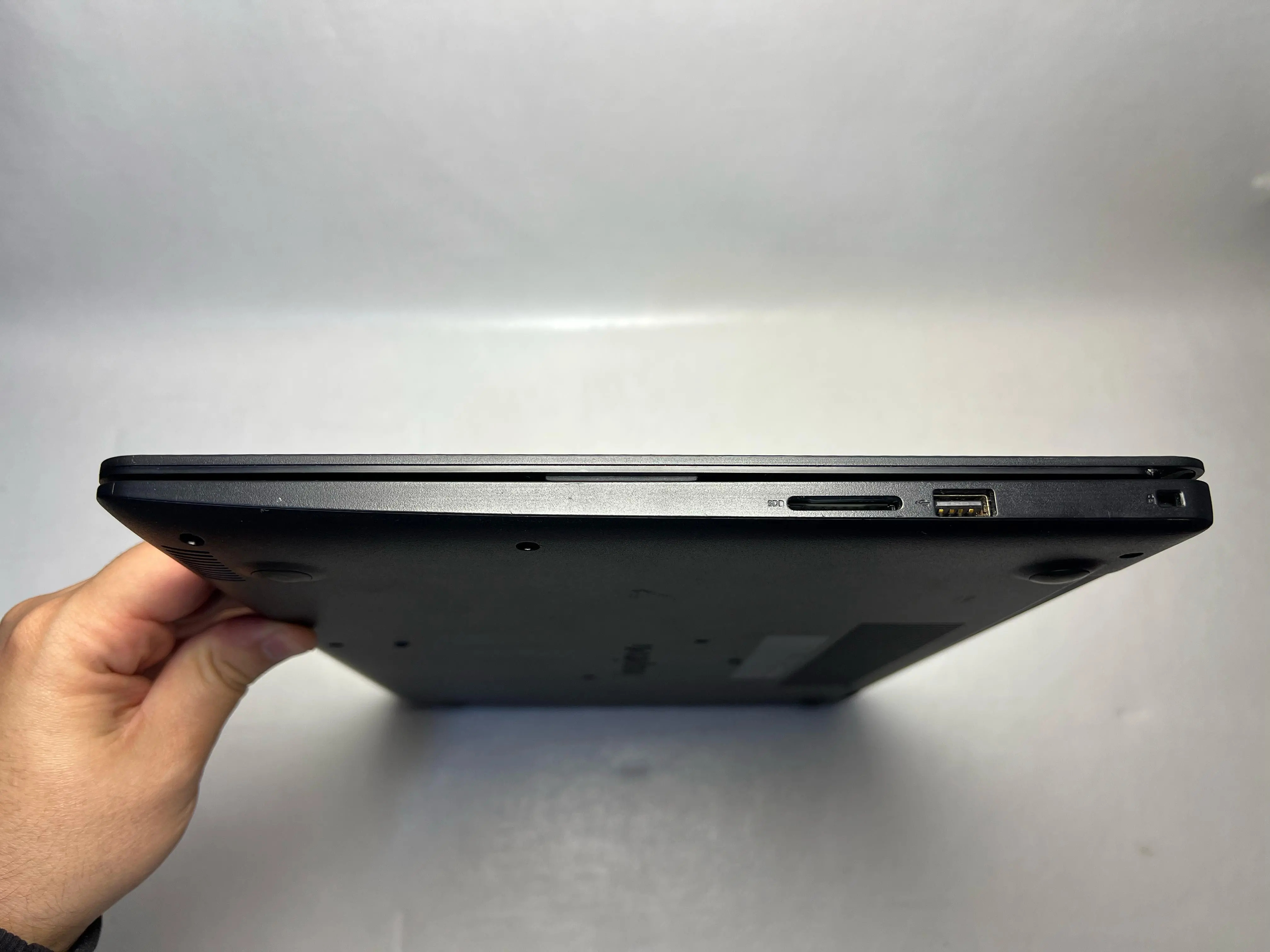 Dell Inspiron 15 3000 &mdash; şəkil 5