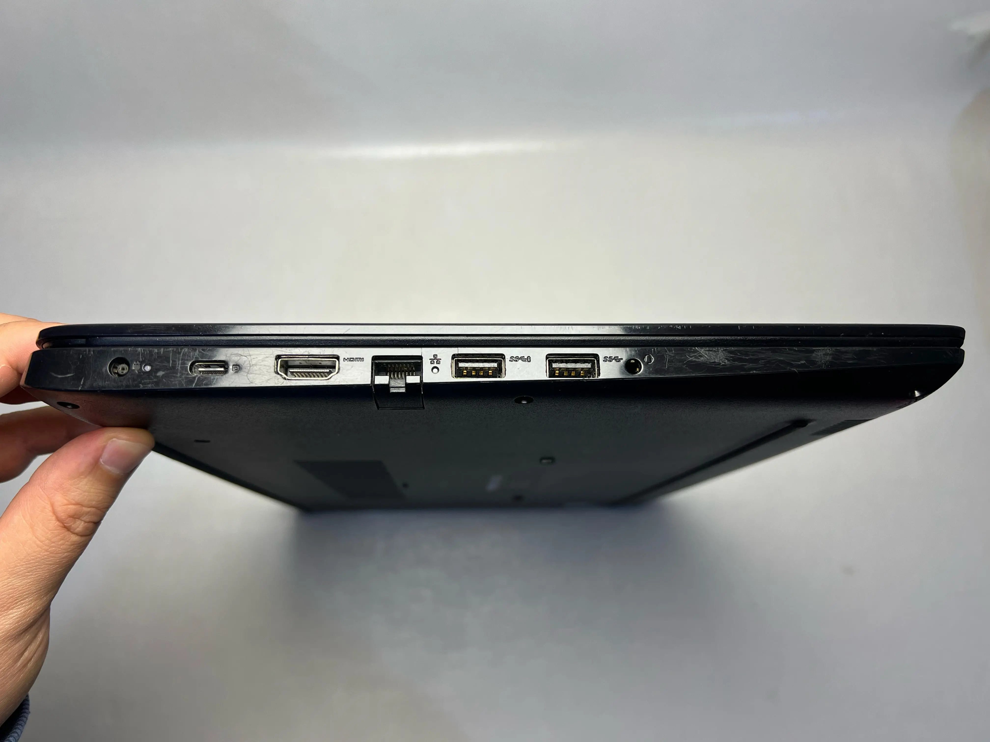 Dell Latitude 3500 &mdash; şəkil 4