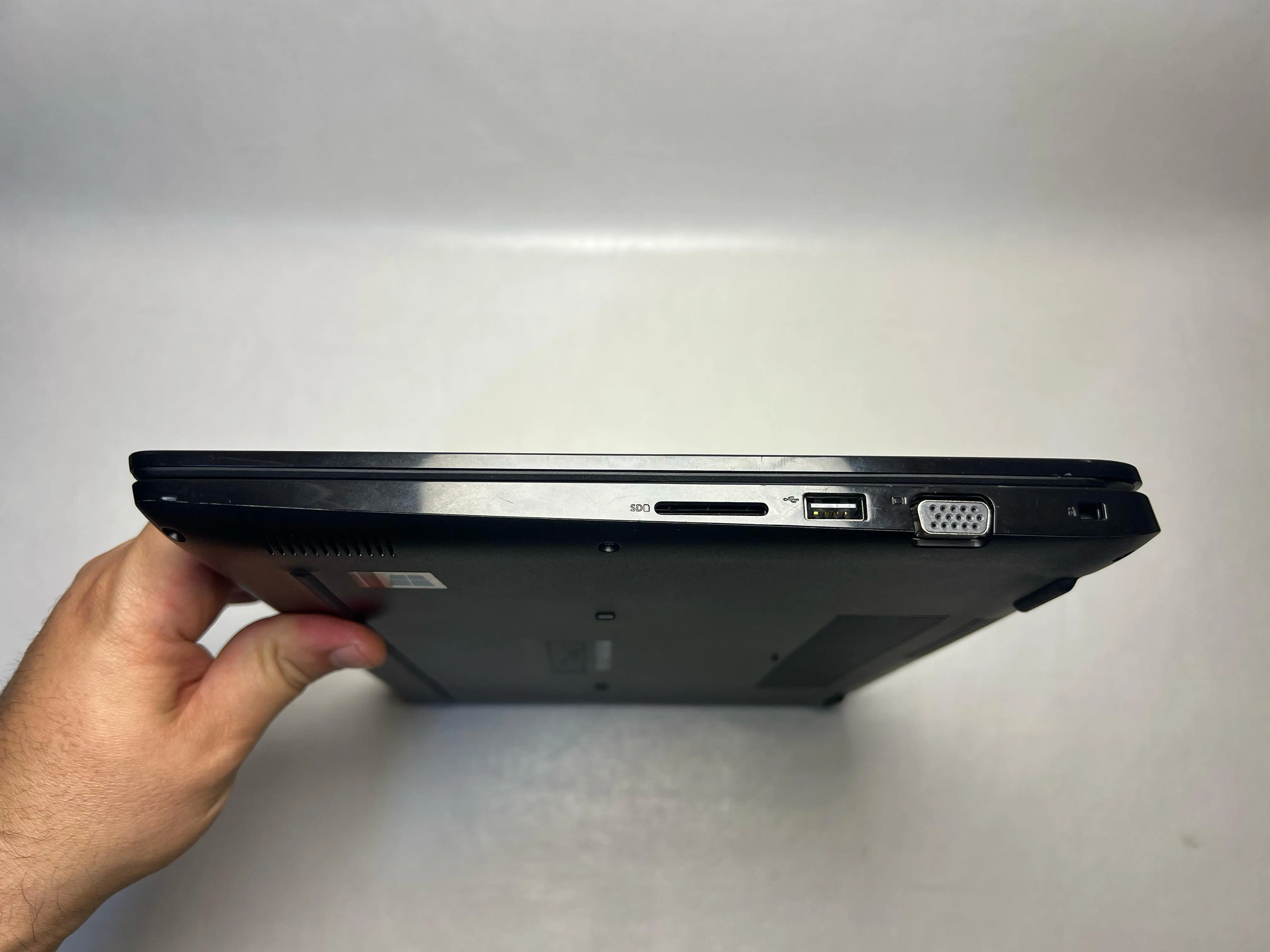 Dell Latitude 3400 — şəkil 2