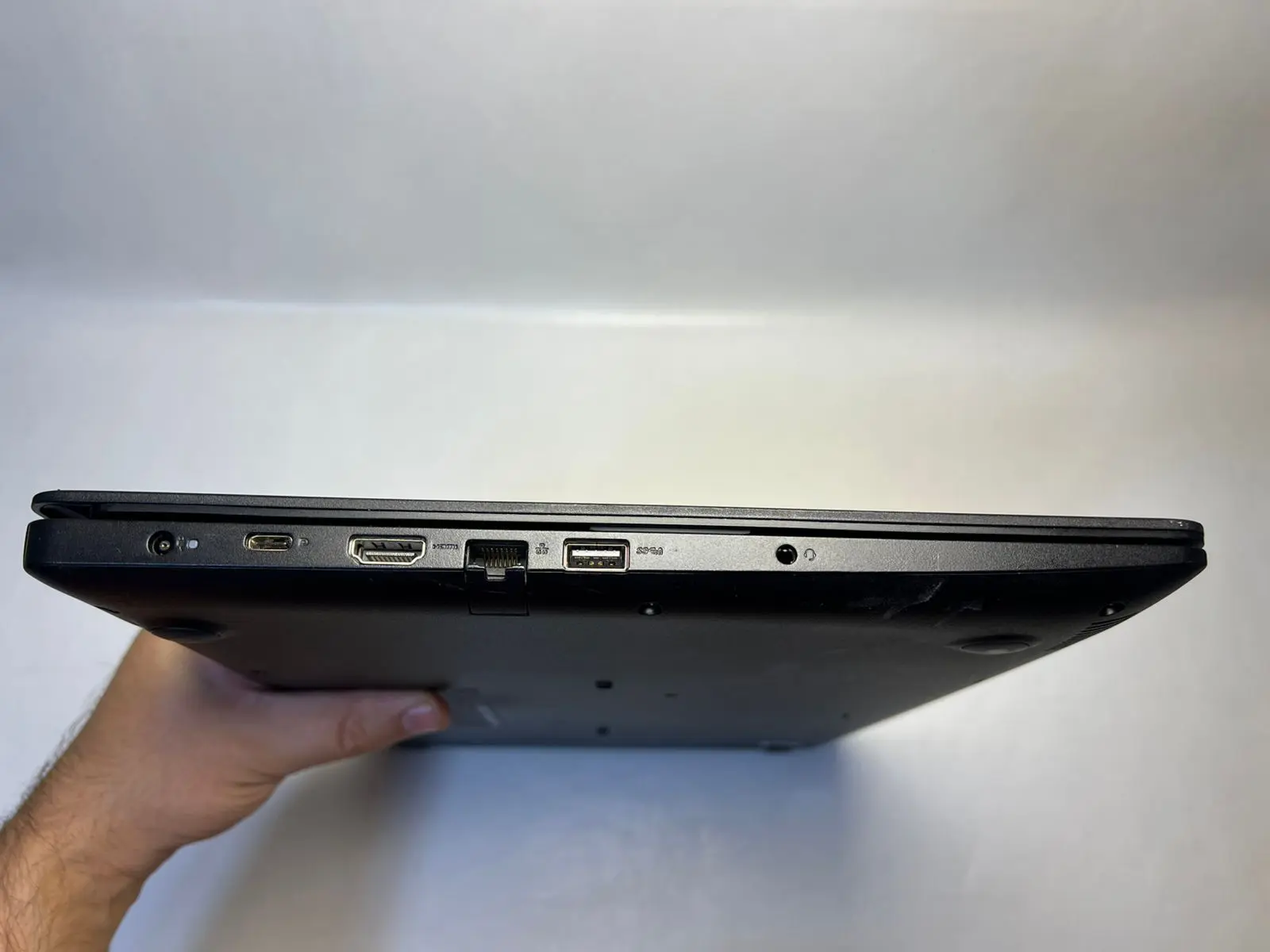 Dell Latitude 3590 &mdash; şəkil 4