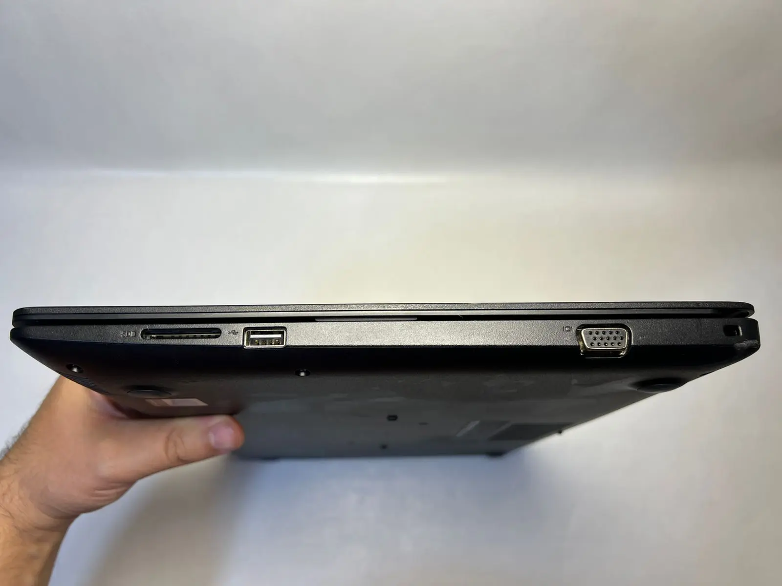 Dell Latitude 3590 &mdash; şəkil 5