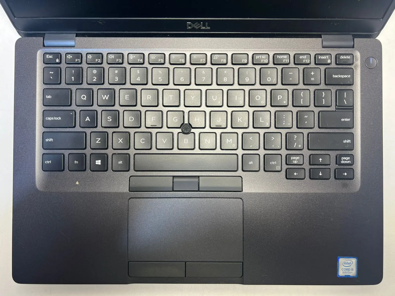 Dell Latitude 5400 &mdash; şəkil 1