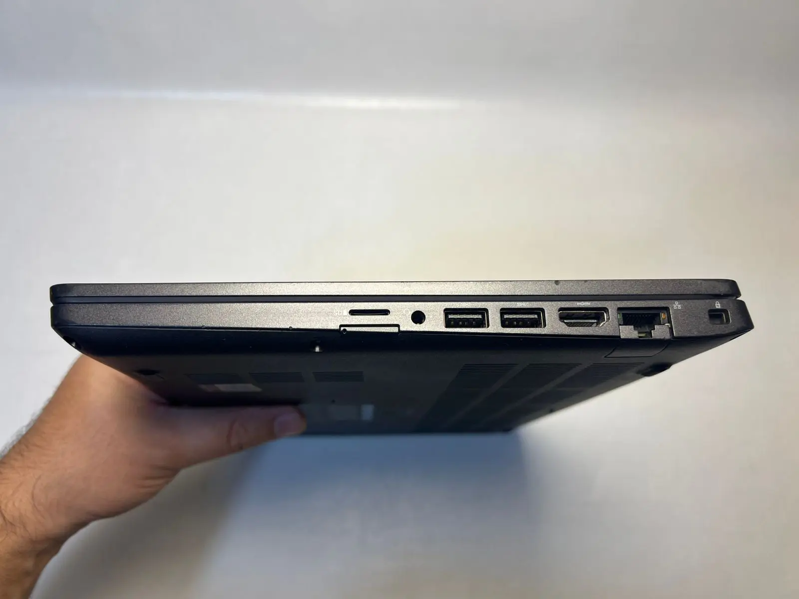 Dell Latitude 5400 &mdash; şəkil 5