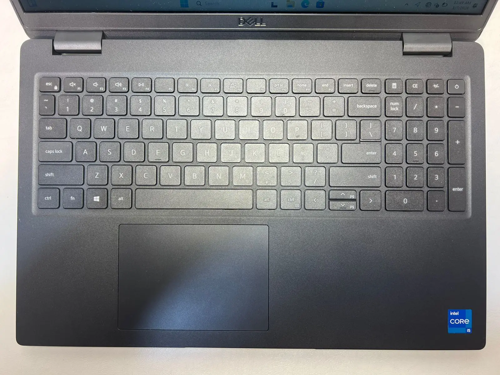 Dell Latitude 3520 — şəkil 1