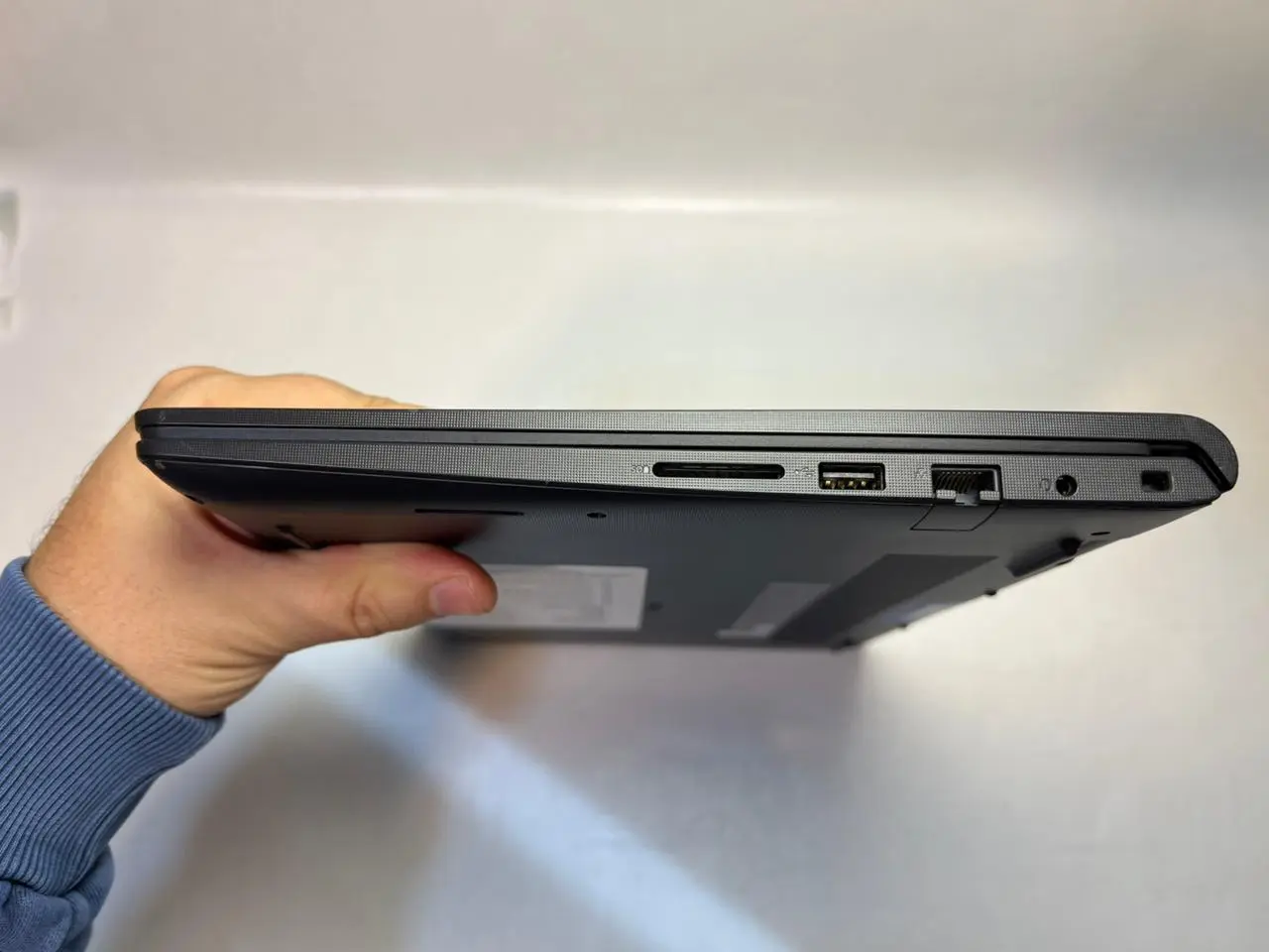 Dell Vostro 3420 &mdash; şəkil 3