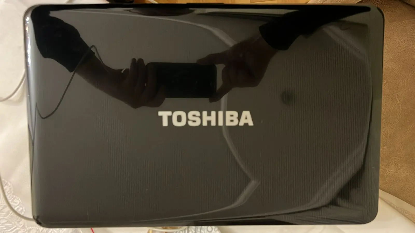 Toshiba Satellite C850-C072 — şəkil 1