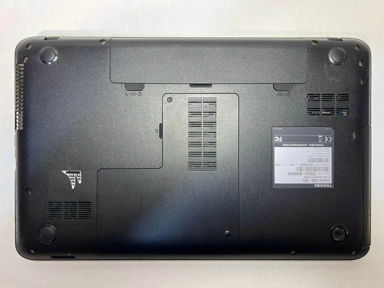 Toshiba Satellite C850-C072 — şəkil 2