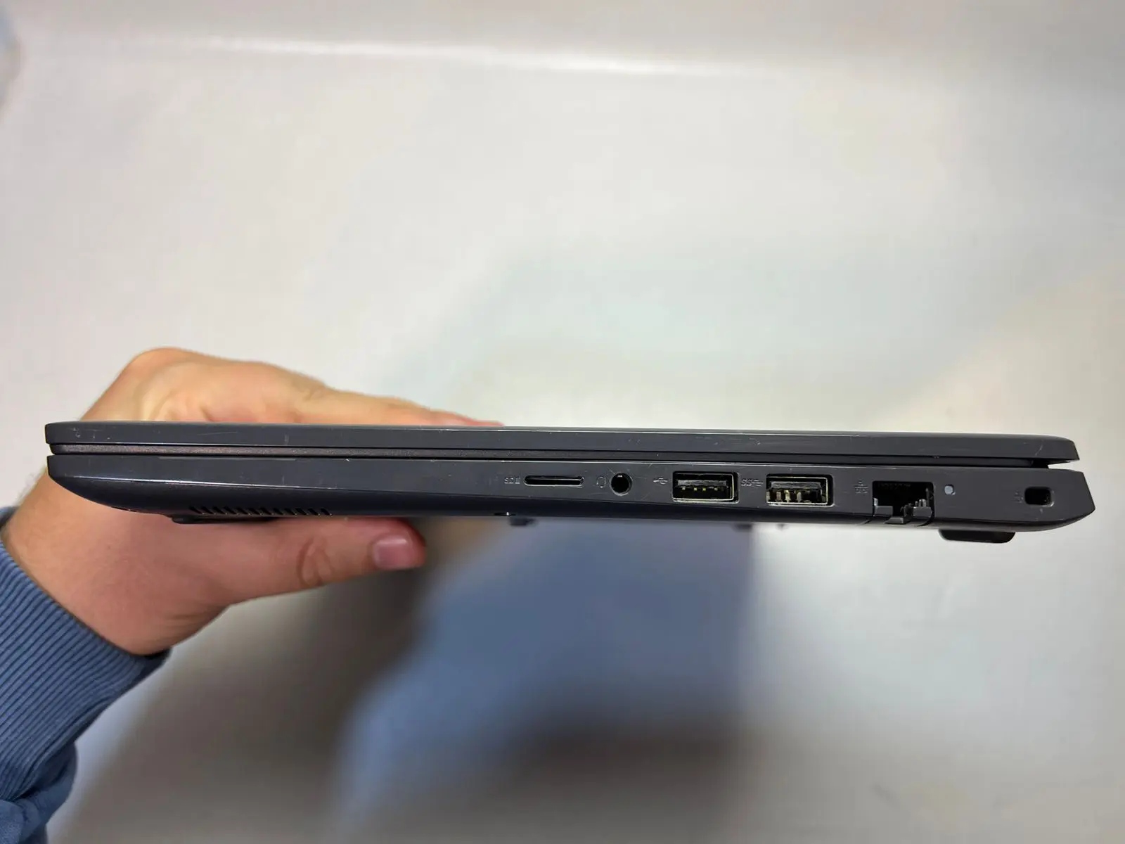 Dell Latitude 3410 — şəkil 4