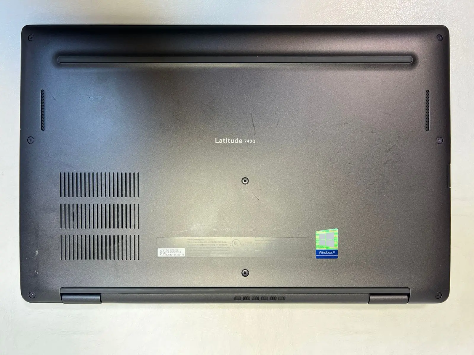 Dell Latityude 7420 &mdash; şəkil 3