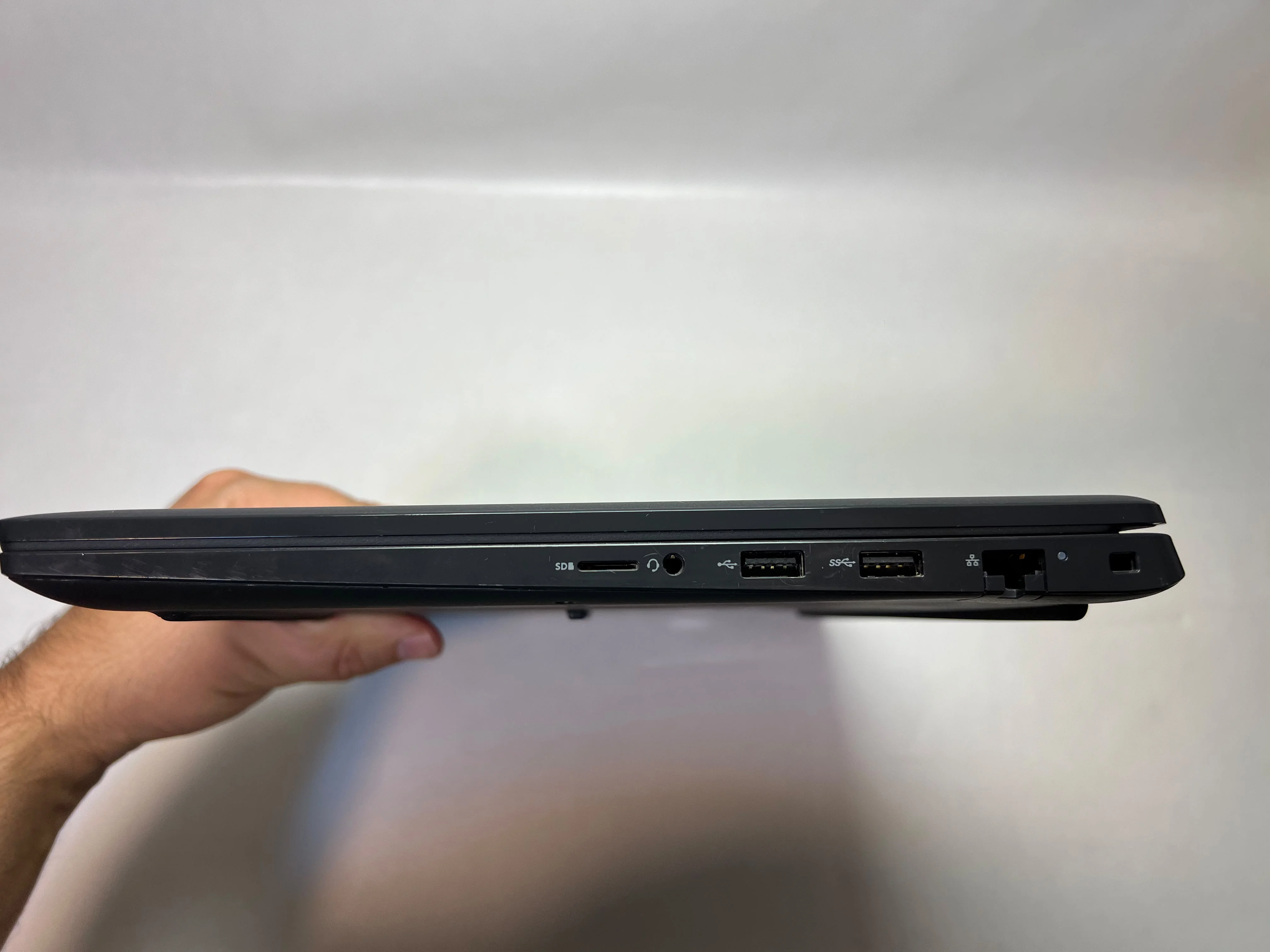 Dell Latitude 3520 &mdash; şəkil 6