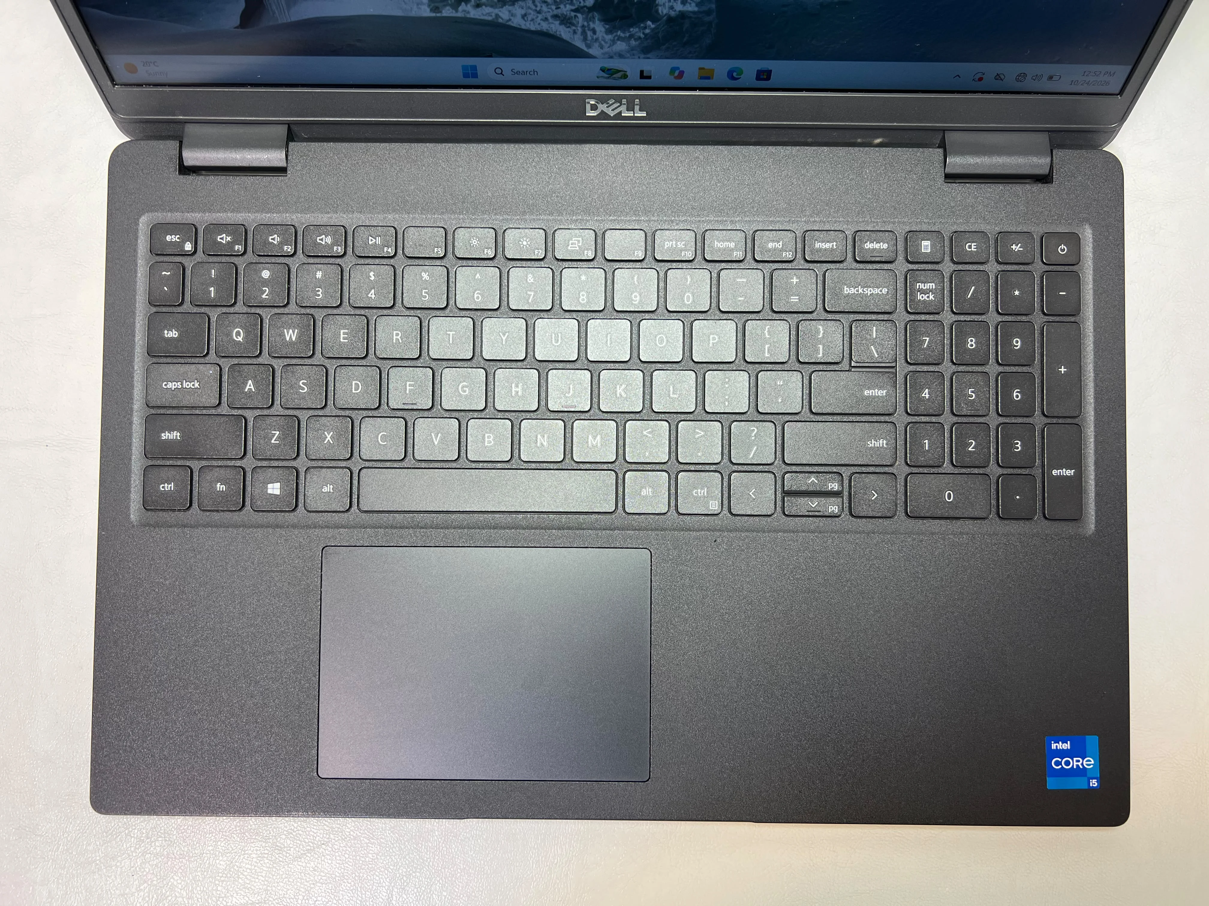 Dell Latitude 3520 &mdash; şəkil 2
