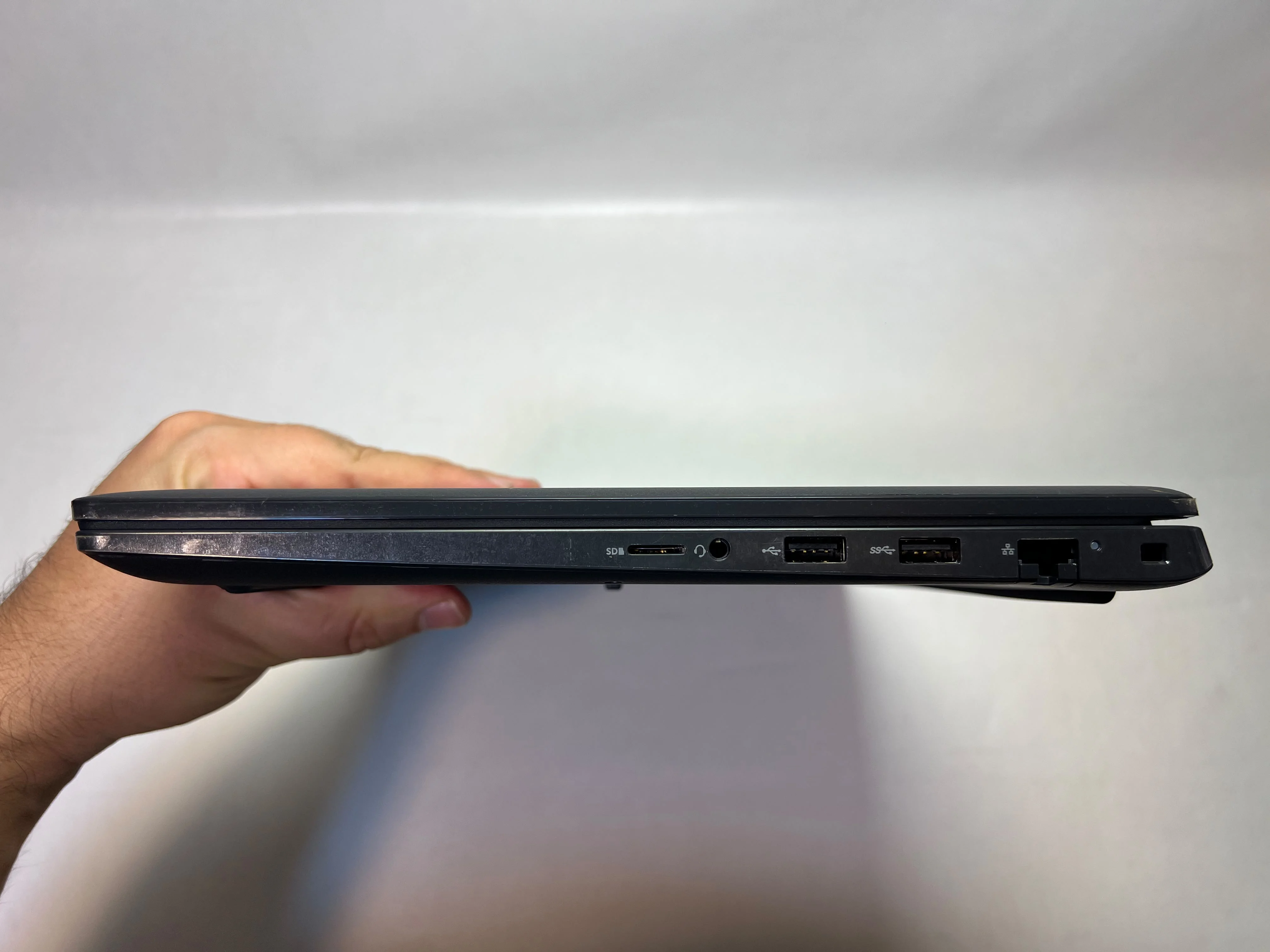 Dell Latitude 3520 &mdash; şəkil 6